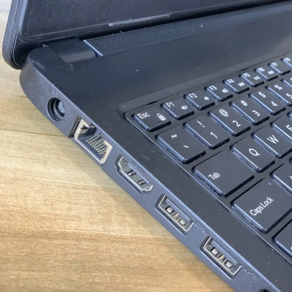 لپ تاپ استوک DELL LATITUDE 3580/i3 6006u/8G/256G SSD/HD - Image 6