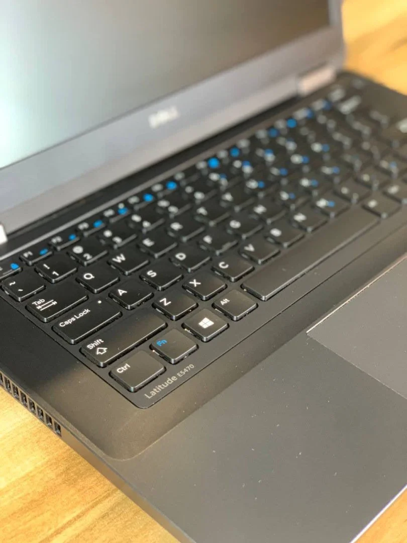 لپ تاپ استوک Dell Latitude 5580 i5‑6300U 8GB SSD 256GB - Image 6